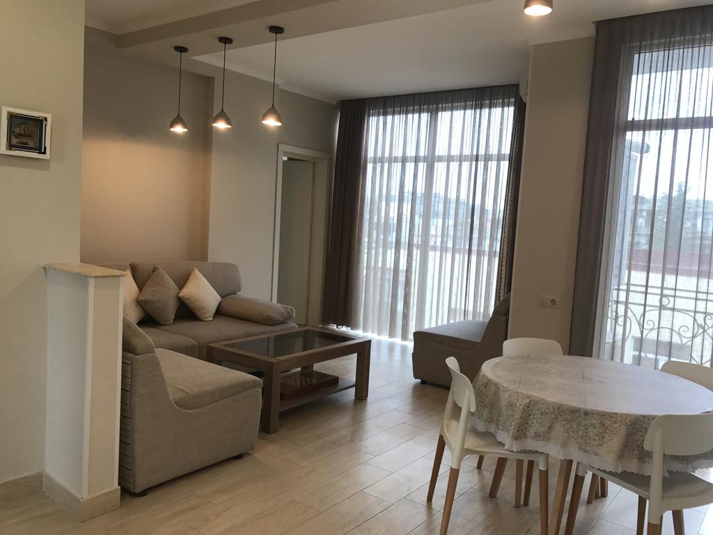 Piazza Apartment Батумі Екстер'єр фото